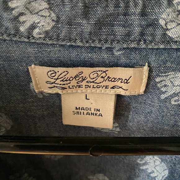 Lucky Elephant Chambray Short Sleeve top - Picture 5 of 5